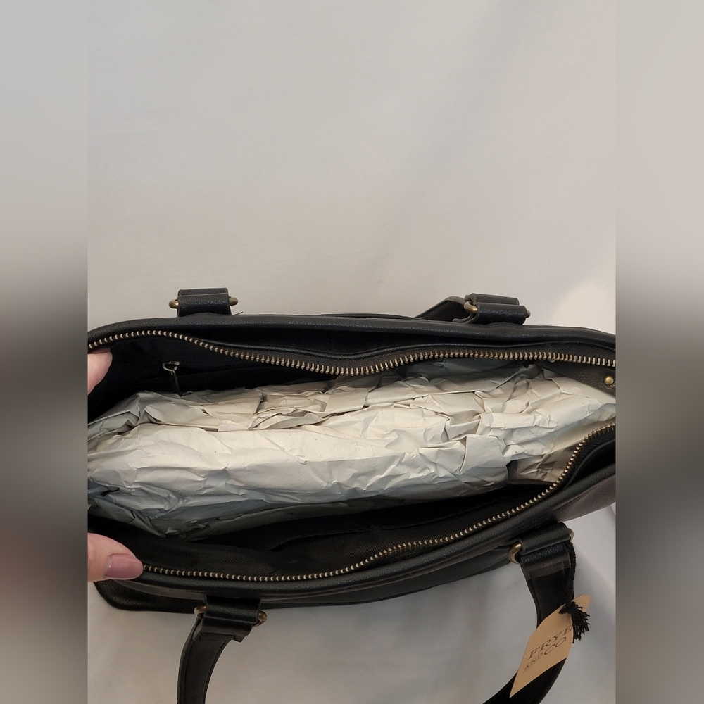 NWOT Frye and Co. Core Tote Bag - Picture 7 of 16